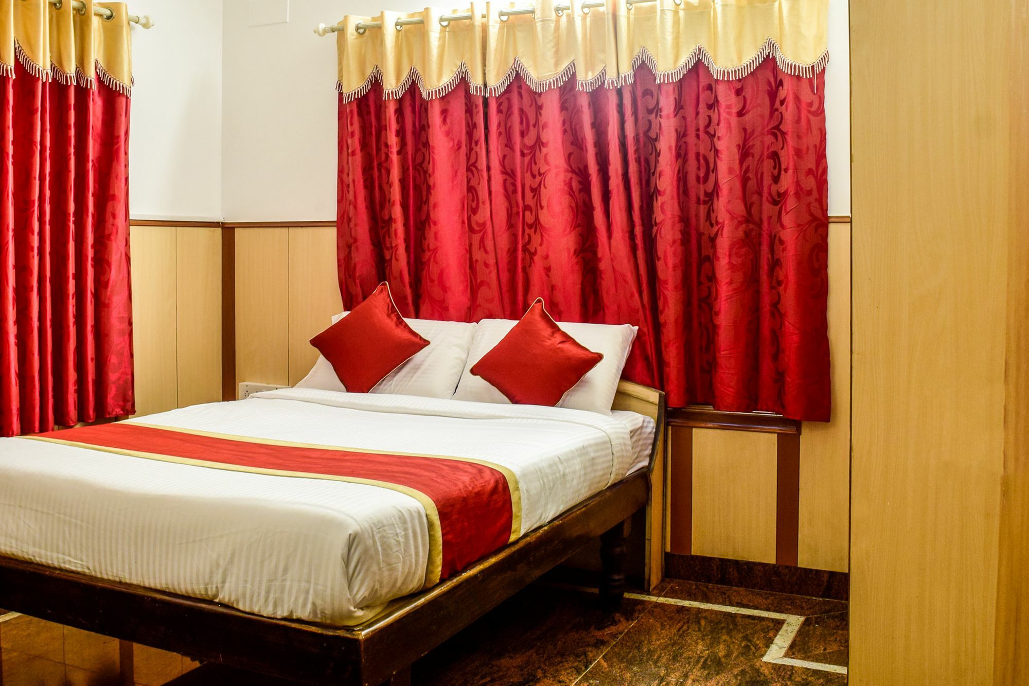 Fabhotel Shivaals Residency - Rajajinagar Bangalore Exterior photo